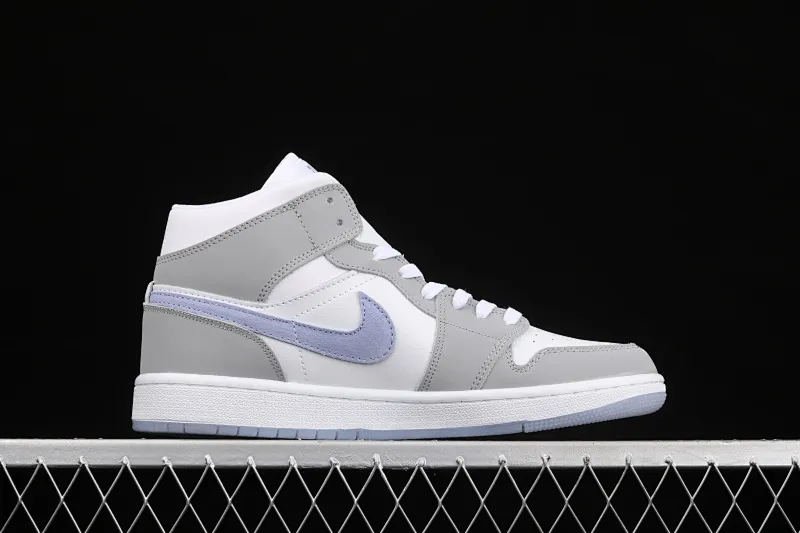 All categories Air Jordan Jordan series basketball shoes Air Jordan 1 Mid Air Jordan 1 Mid AJ1 Joe 1 Zhongbang white gray blue color BQ6472-105